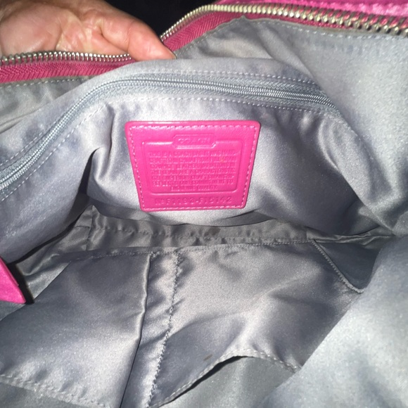 Coach Berry Pink Patent Leather Stitch C Signature - Picture 5 of 12